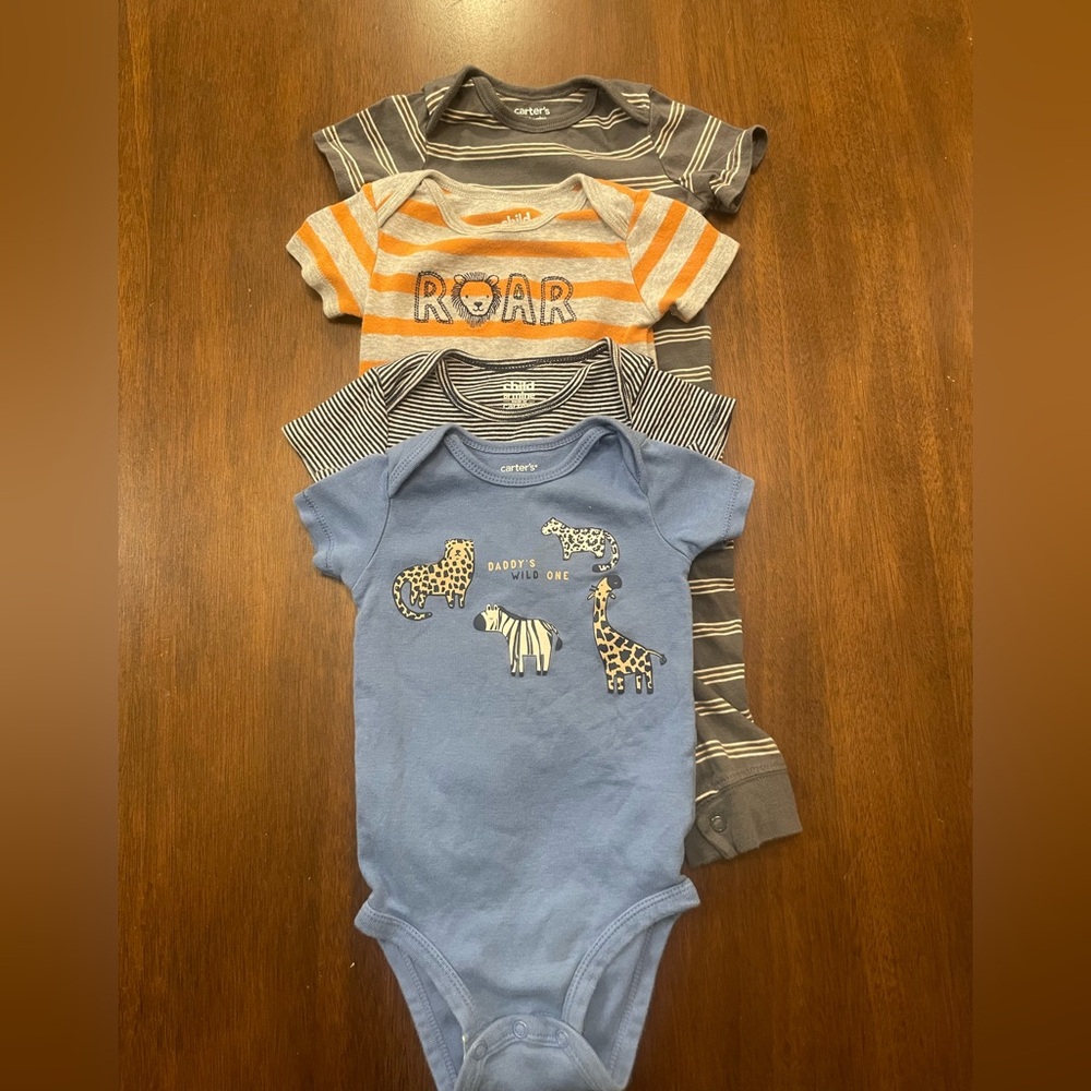 Carter’s Baby Boy Bundle 6M-9M- 3 Onesies + Striped Romper Zoo Theme